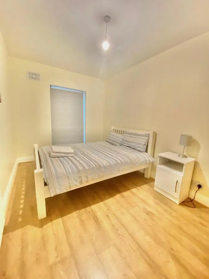 Lovely 2 Bedroom Apartment In Dublin City 0*,  Ireland